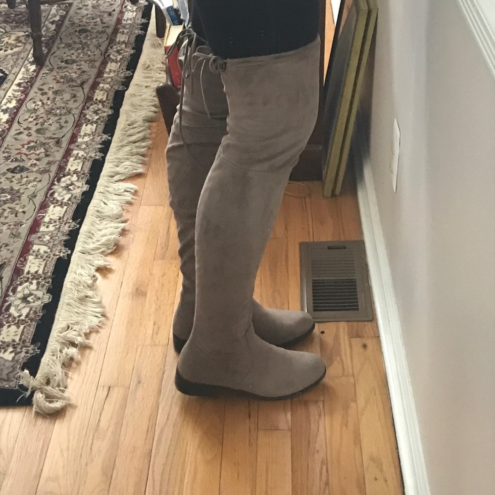 OVER THE KNEE BOOTS WITH BOW IN BACK